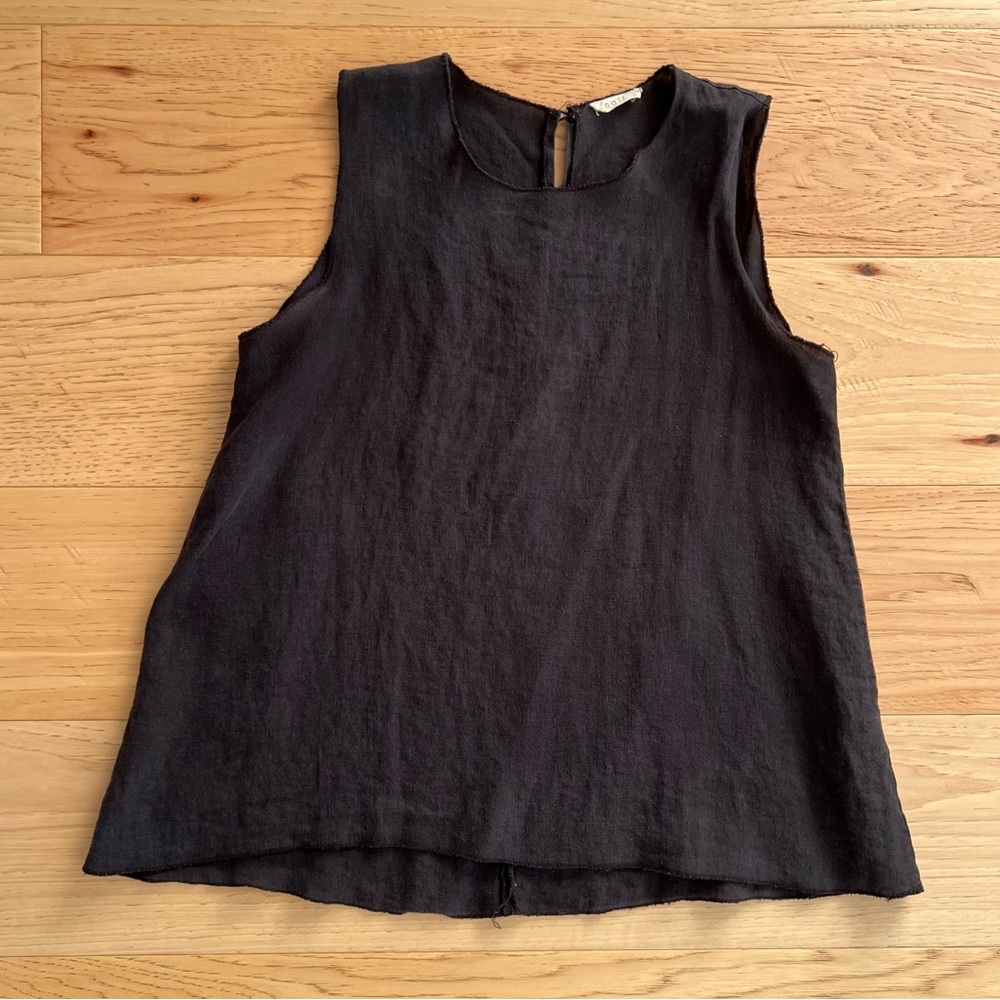 Naïf 100% linen sleeveless shirt